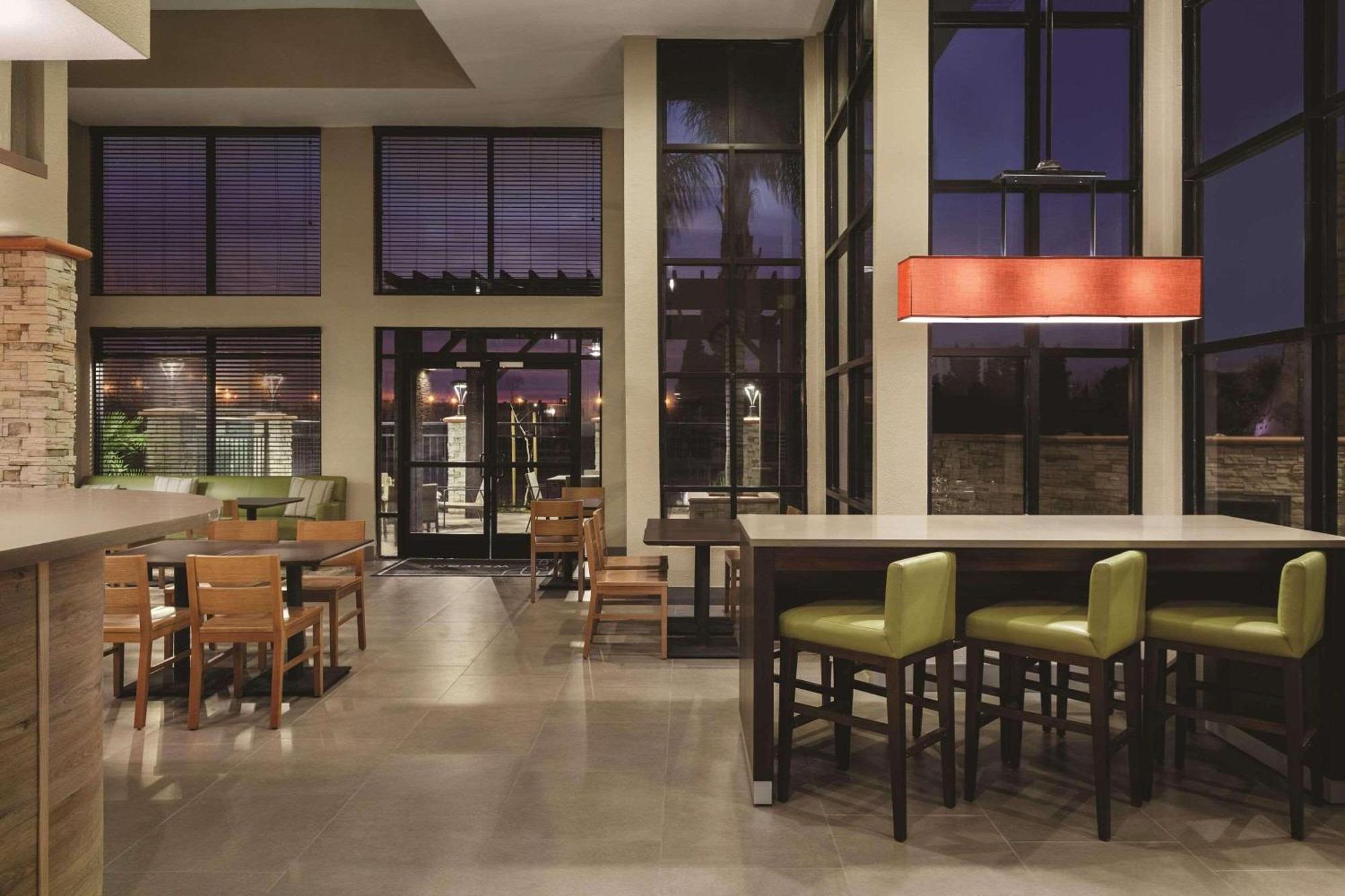 Country Inn & Suites By Radisson, Bakersfield, Ca Eksteriør billede